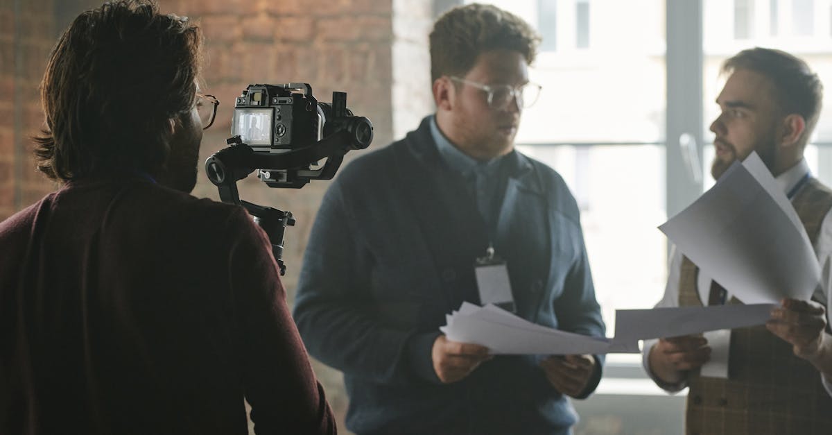 绑卡微信号买卖：聚合盒子直播app详情下载教程